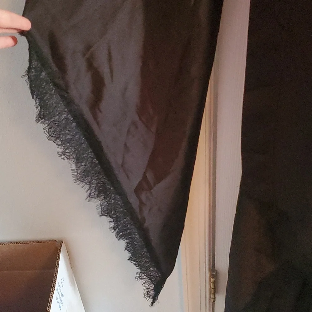 Satin Robe - Picture 2 of 3